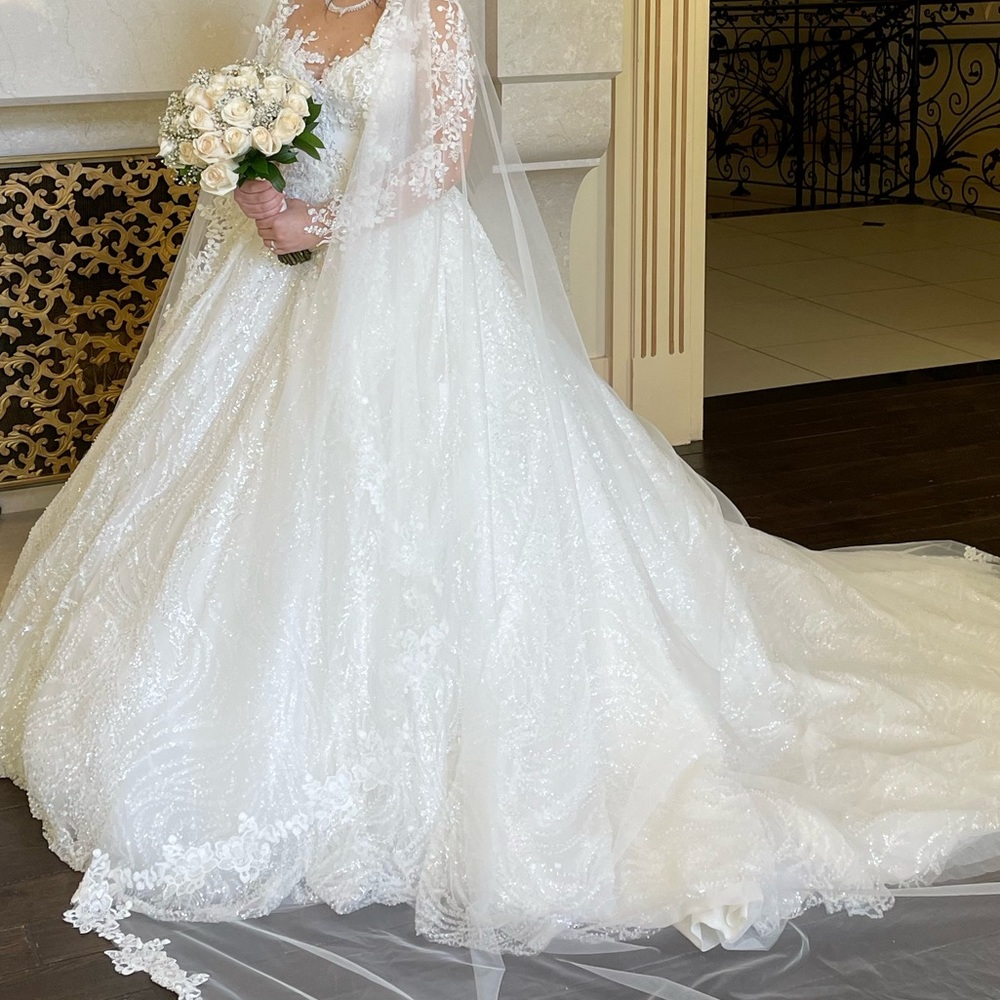 Ballgown Wedding dress
